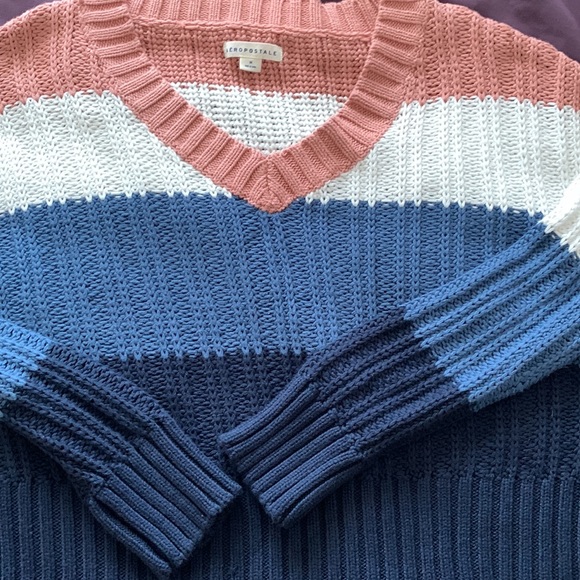 Cute and Cozy V neck Sweater-NWOT - Picture 7 of 8